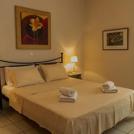 Апартаменты Kamari Blue *